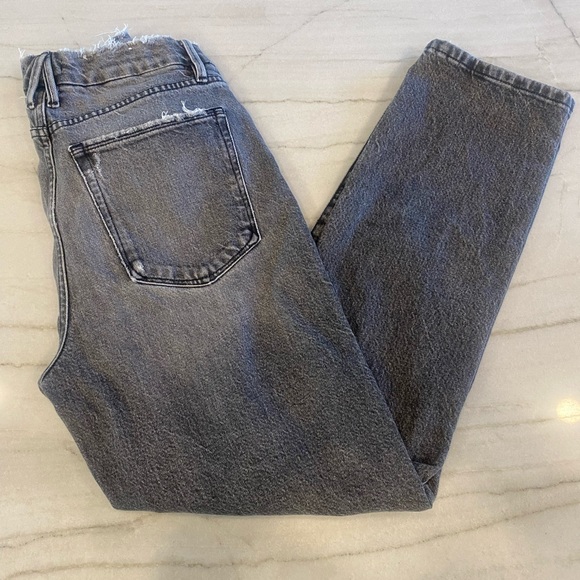 Good American Jeans - Picture 2 of 5